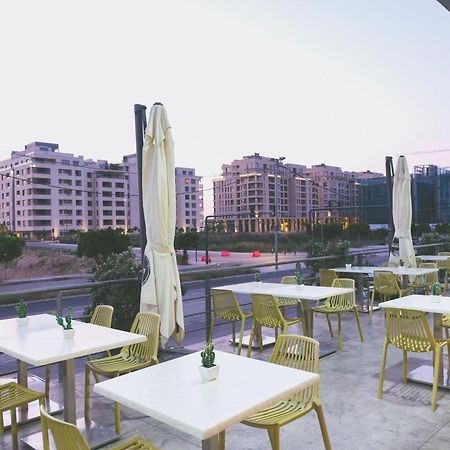 The Stay Furnished Apartments Dbayeh Eksteriør bilde